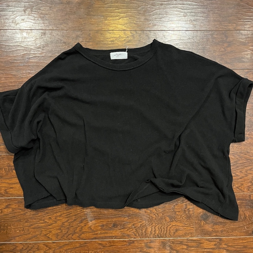 Carly Jean Los Angeles Macy Tee Black